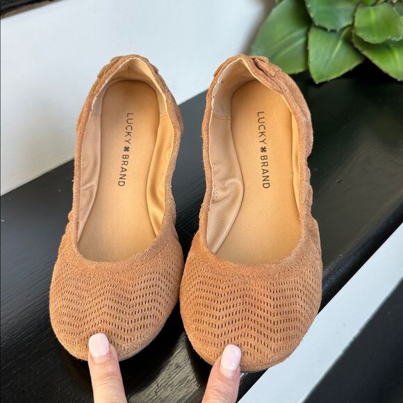 Lucky Brand Ballet Flats Tan Suede Look Comfort Flexible Sole Slip-On Shoes 7 - Picture 4 of 5